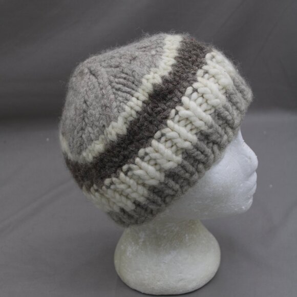 Vintage Cowichan Toque - Stripe Pattern - Adult One Size - Picture 4 of 4